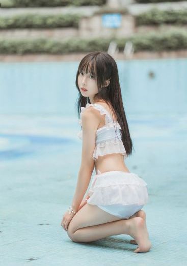 年轻的妻子在线