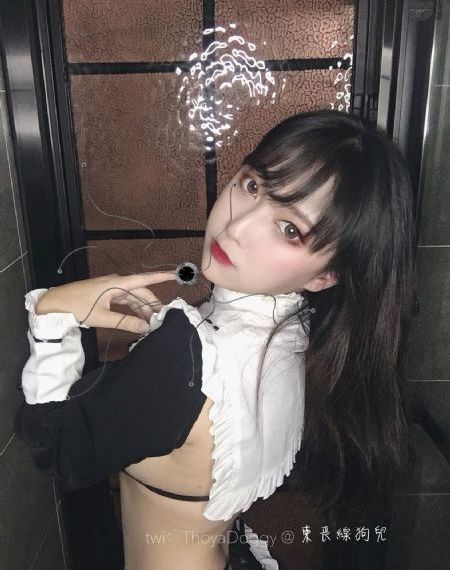 明月照尖东
