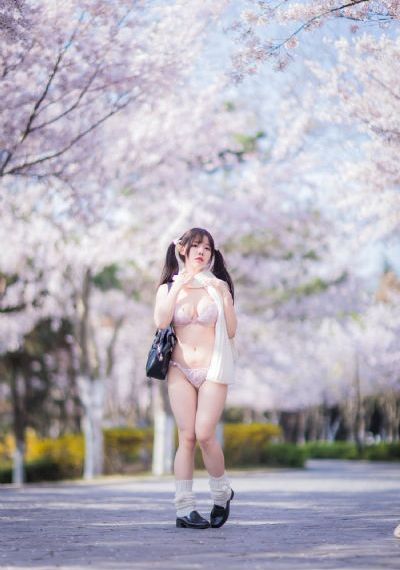 公司的员工味道中字强多人