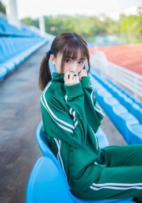 女同学3
