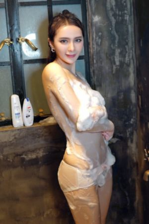 百合潮湿的欲望