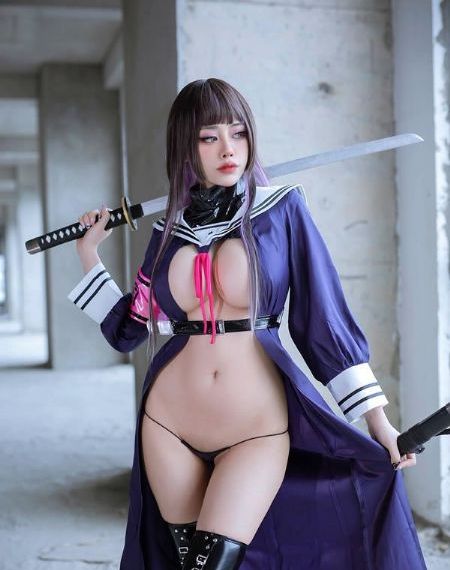 大胸的女大学生